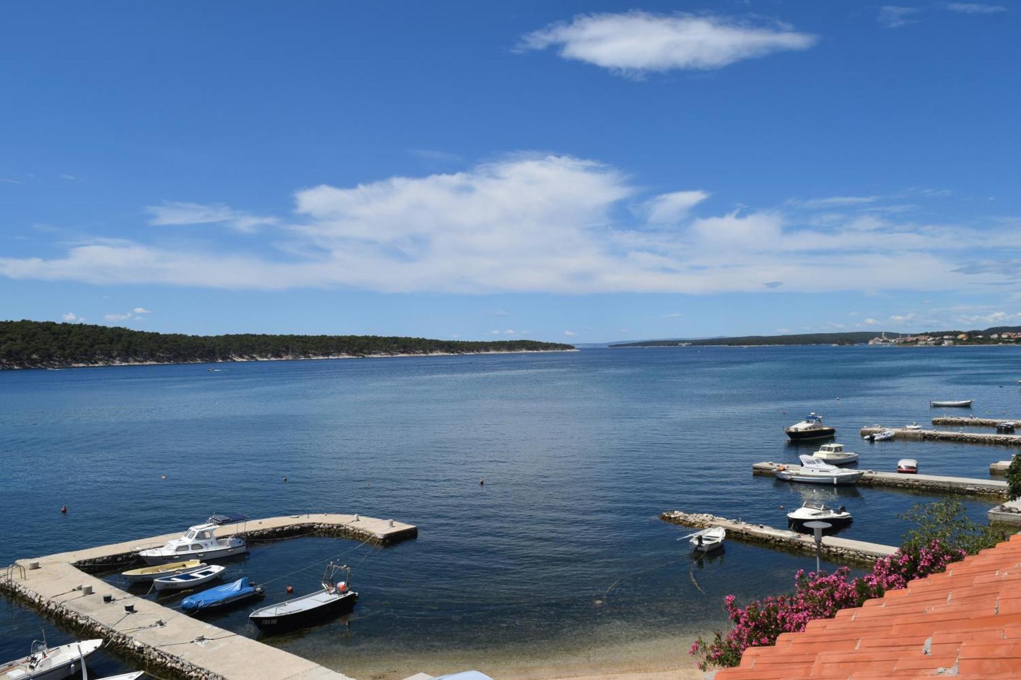 Apartments And Rooms By The Sea Barbat, Rab - 4973 Раб Екстериор снимка