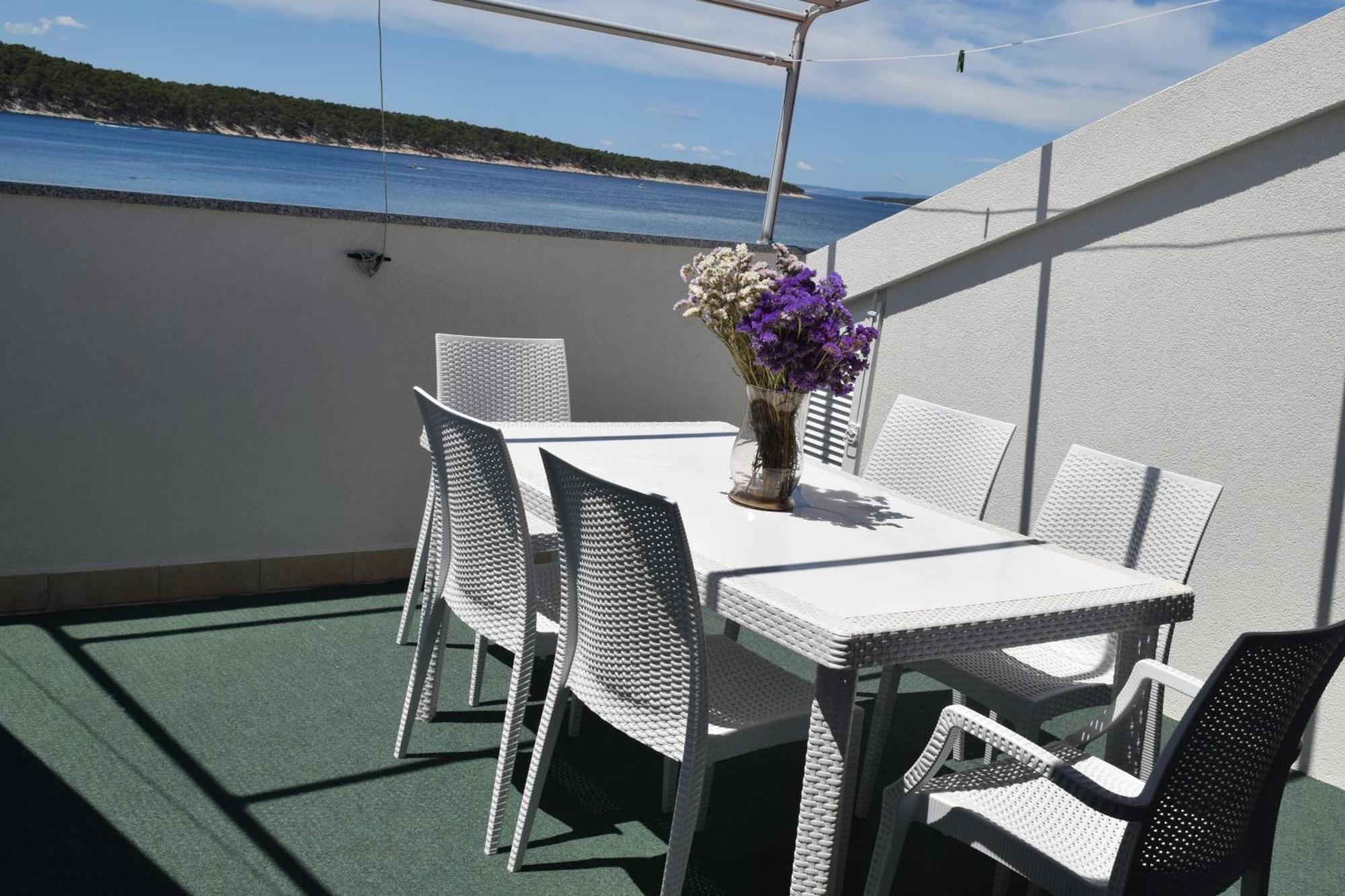 Apartments And Rooms By The Sea Barbat, Rab - 4973 Раб Екстериор снимка