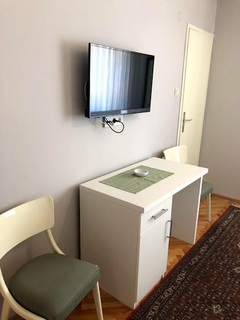Apartments And Rooms By The Sea Barbat, Rab - 4973 Раб Стая снимка
